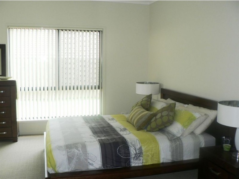 60 Langer Cct, North Lakes QLD 4509