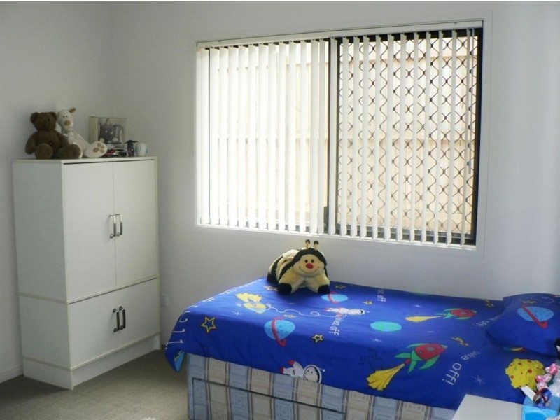 60 Langer Cct, North Lakes QLD 4509