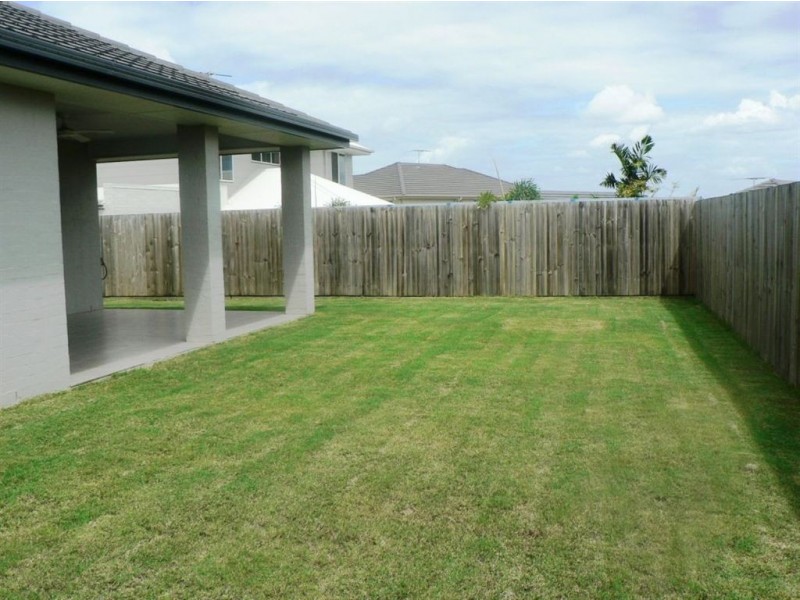 60 Langer Cct, North Lakes QLD 4509