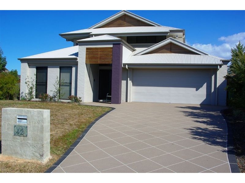 42 Tuckeroo Parade, North Lakes QLD 4509