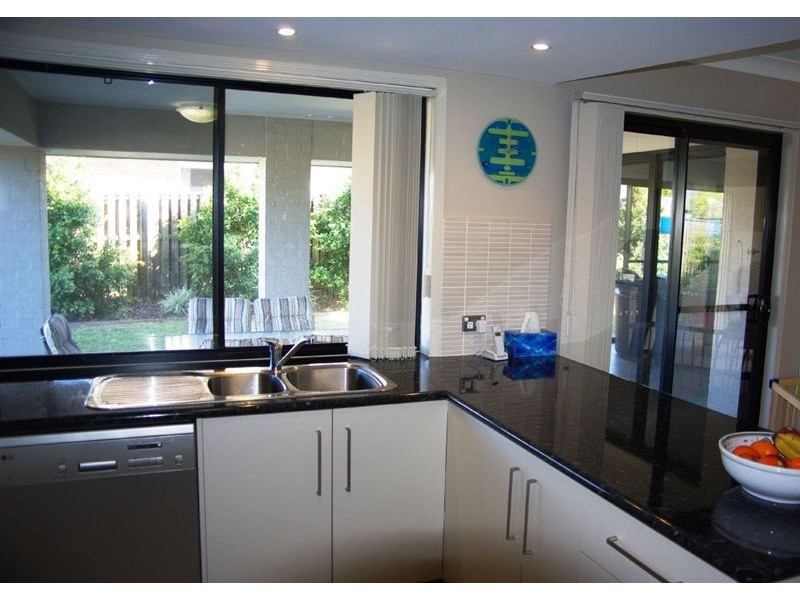 42 Tuckeroo Parade, North Lakes QLD 4509