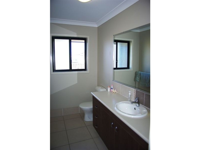 42 Tuckeroo Parade, North Lakes QLD 4509