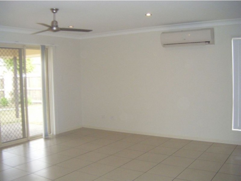 4 Sears Parade, North Lakes QLD 4509