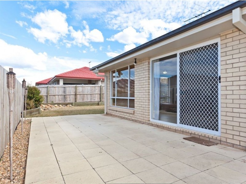 3 Sorrento Street, North Lakes QLD 4509