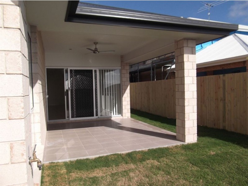 110 Mackintosh Drive, North Lakes QLD 4509