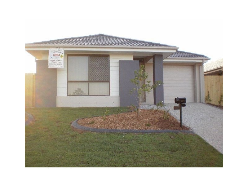 84 Mackintosh Drive, North Lakes QLD 4509