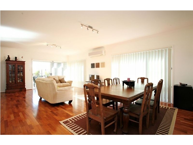 15 Calder Street, North Lakes QLD 4509