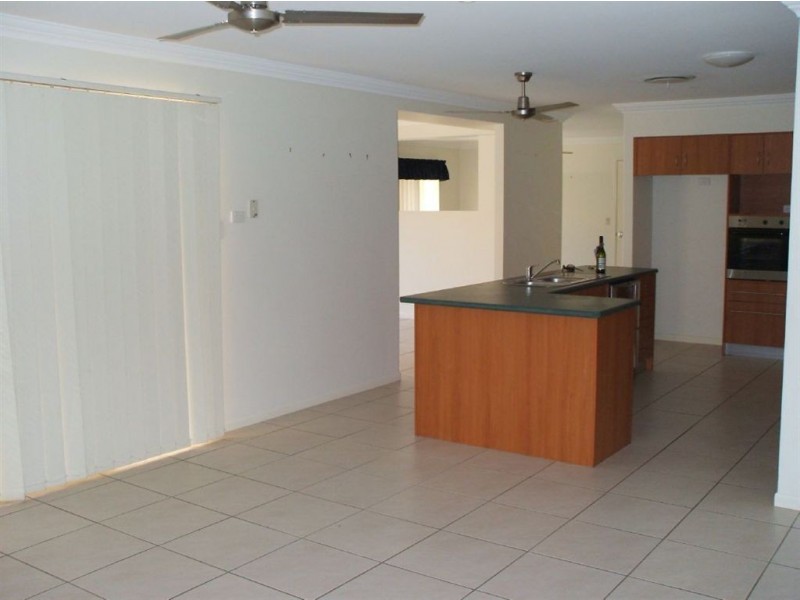 10 Crawford Street, North Lakes QLD 4509