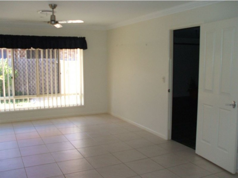 10 Crawford Street, North Lakes QLD 4509