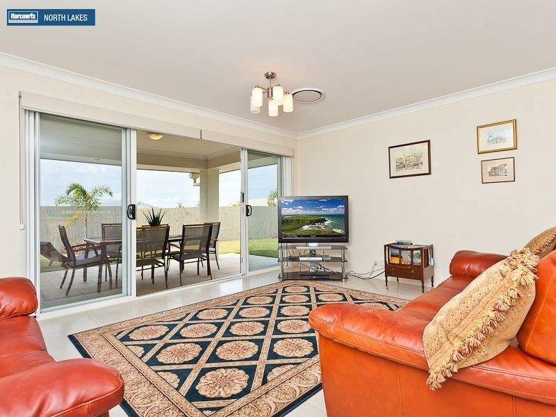 6 Nina Crescent, North Lakes QLD 4509