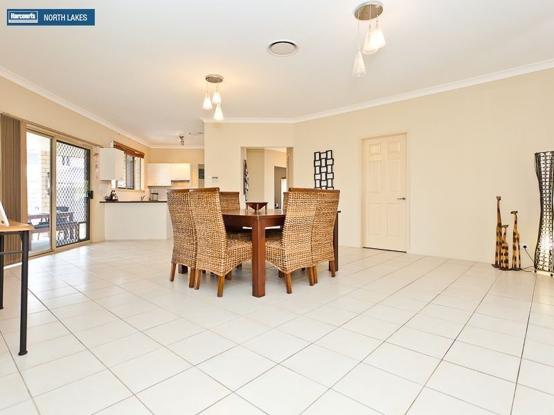 15 Kurrajong Circuit, North Lakes QLD 4509