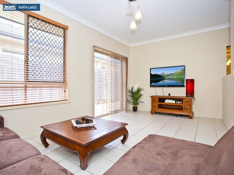 15 Kurrajong Circuit, North Lakes QLD 4509