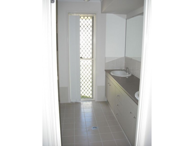 2 Greenway place, Deception Bay QLD 4508