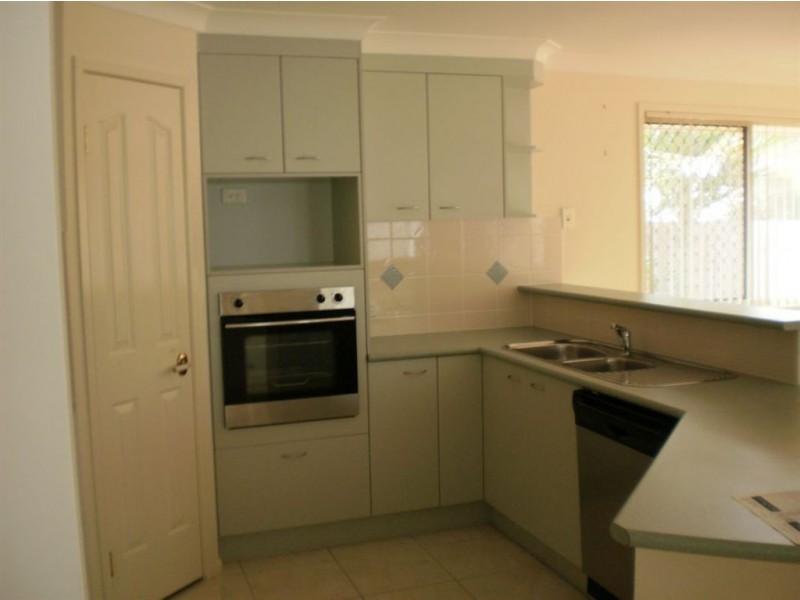 16 Morwell Crescent, North Lakes QLD 4509