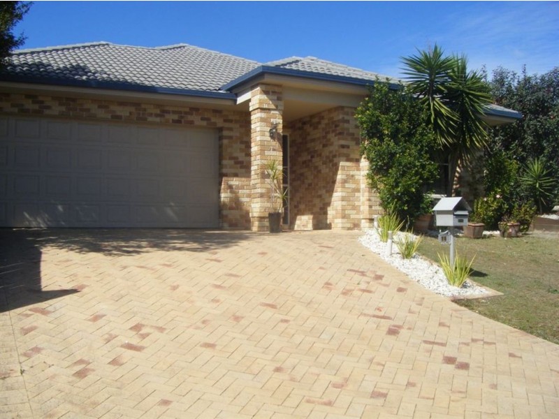 16 Cottonwood Circuit, North Lakes QLD 4509