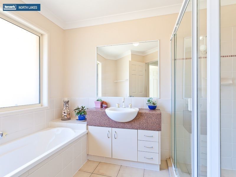 33 Heathcote Avenue, North Lakes QLD 4509