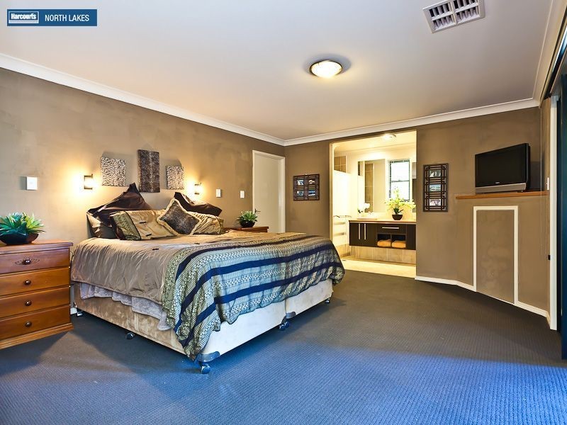 8 Pampling Court, North Lakes QLD 4509