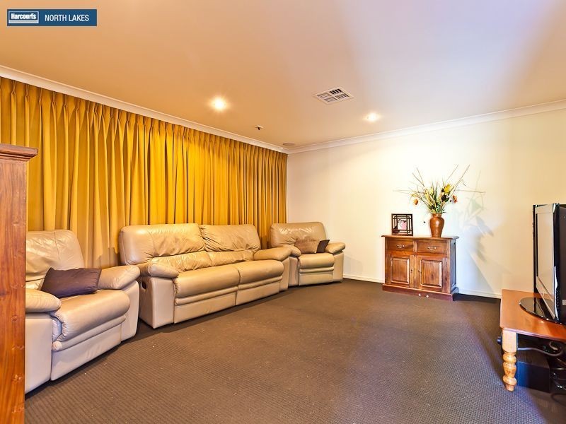 8 Pampling Court, North Lakes QLD 4509