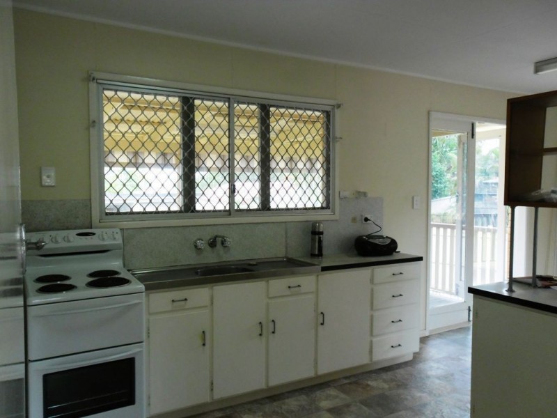 227 Scarborough Road, Scarborough QLD 4020