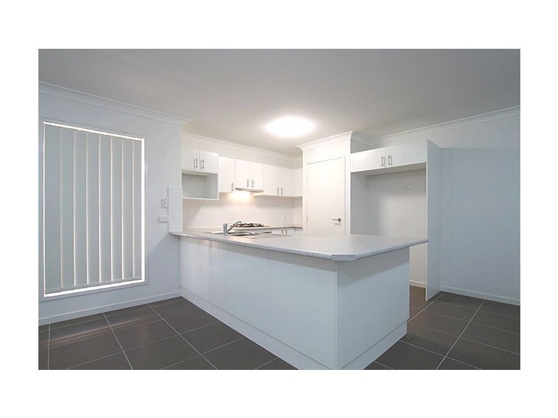 19 Cowen Terrace, North Lakes QLD 4509