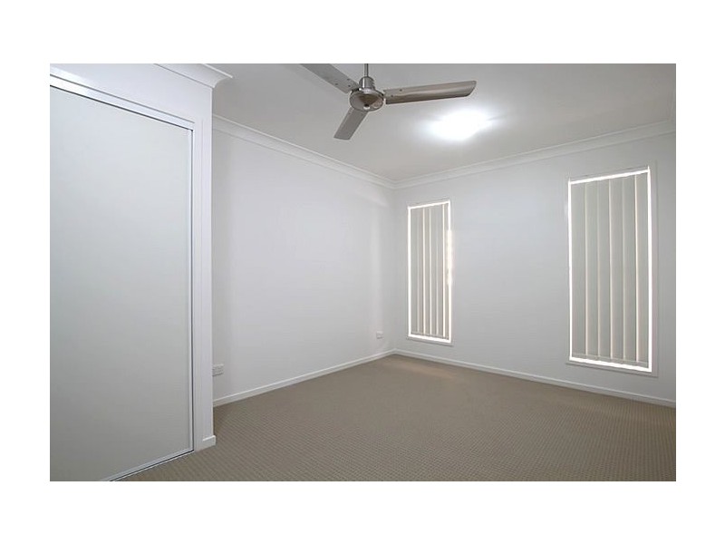 19 Cowen Terrace, North Lakes QLD 4509