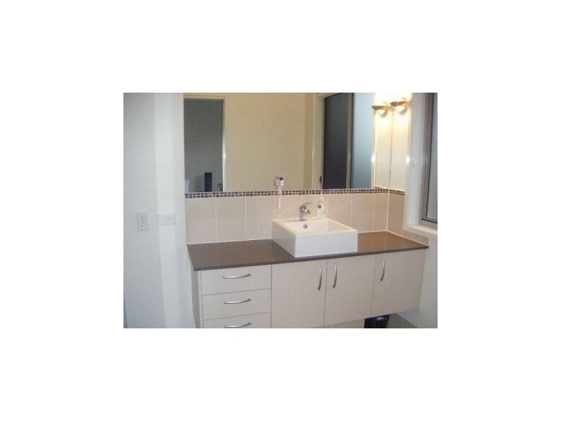 15 Kowari Crescent, North Lakes QLD 4509