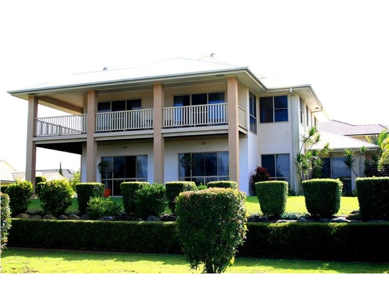 2 Chilton Crescent, North Lakes QLD 4509