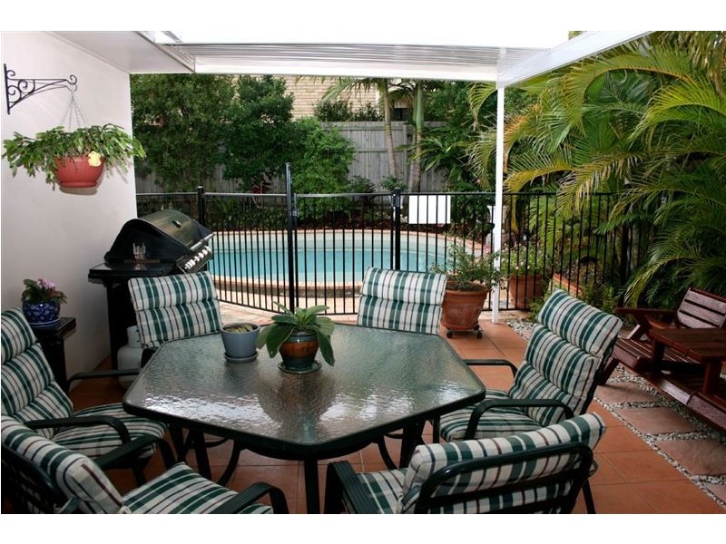 2 Chilton Crescent, North Lakes QLD 4509