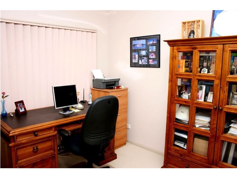 2 Chilton Crescent, North Lakes QLD 4509