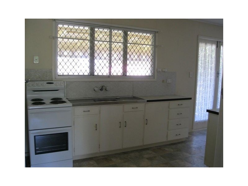 227 Scarborough Road, Scarborough QLD 4020