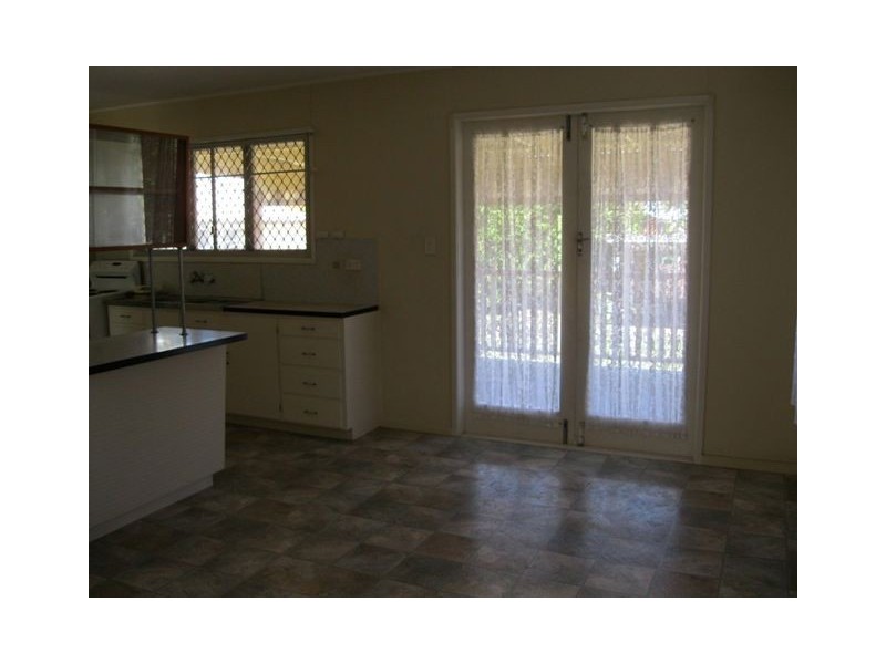 227 Scarborough Road, Scarborough QLD 4020