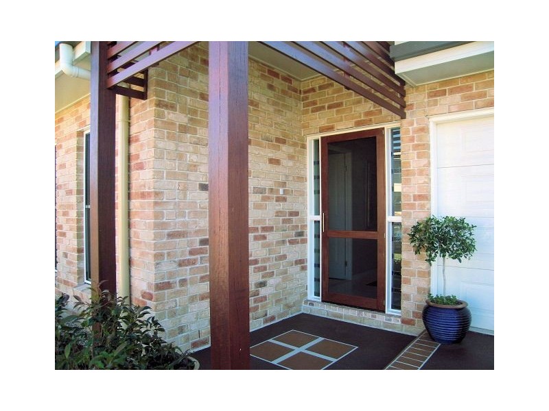 6 Wilga Street, North Lakes QLD 4509
