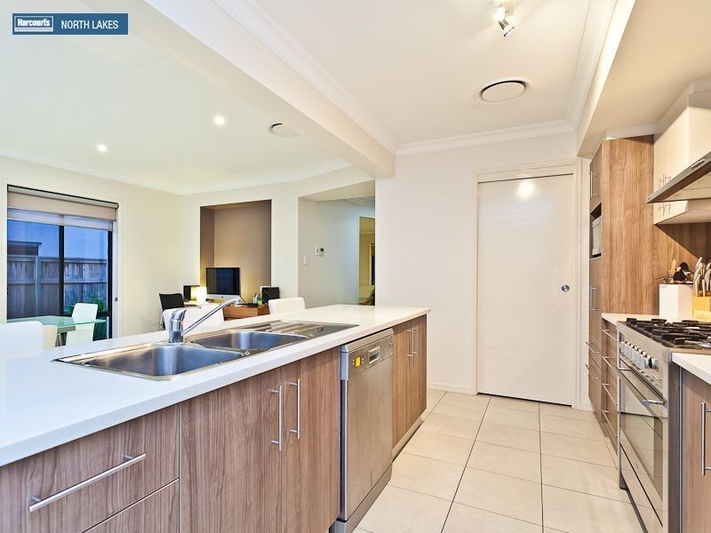 42 Nicklaus Parade, North Lakes QLD 4509