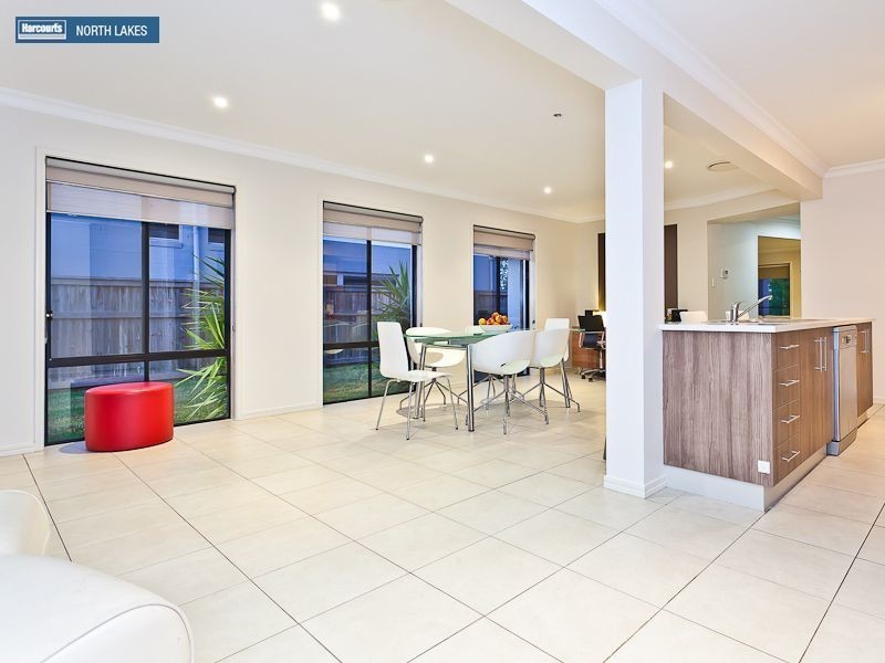 42 Nicklaus Parade, North Lakes QLD 4509