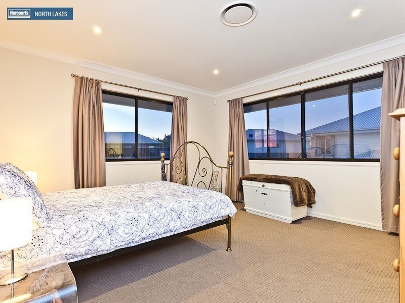 42 Nicklaus Parade, North Lakes QLD 4509