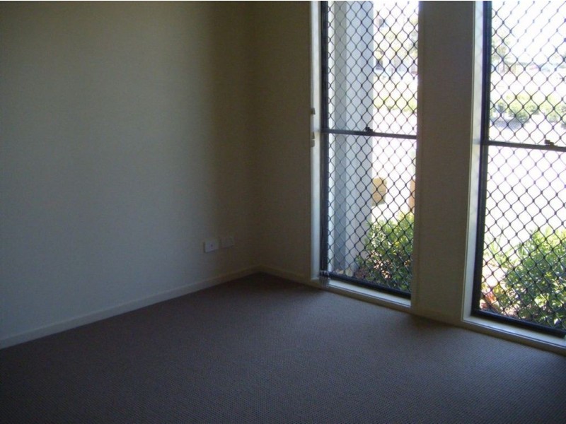 27 Rawlins, North Lakes QLD 4509