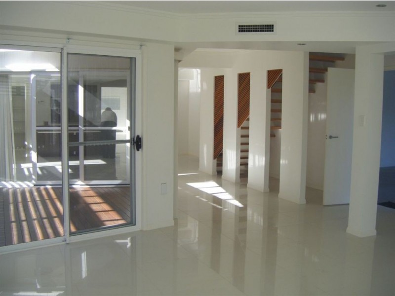 21 Warabi, North Lakes QLD 4509