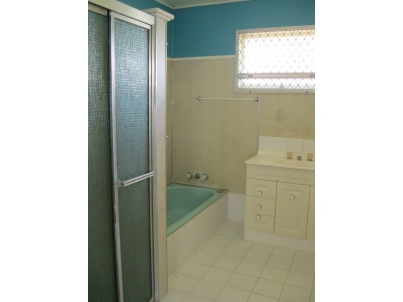 227 Scarborough Road, Scarborough QLD 4020