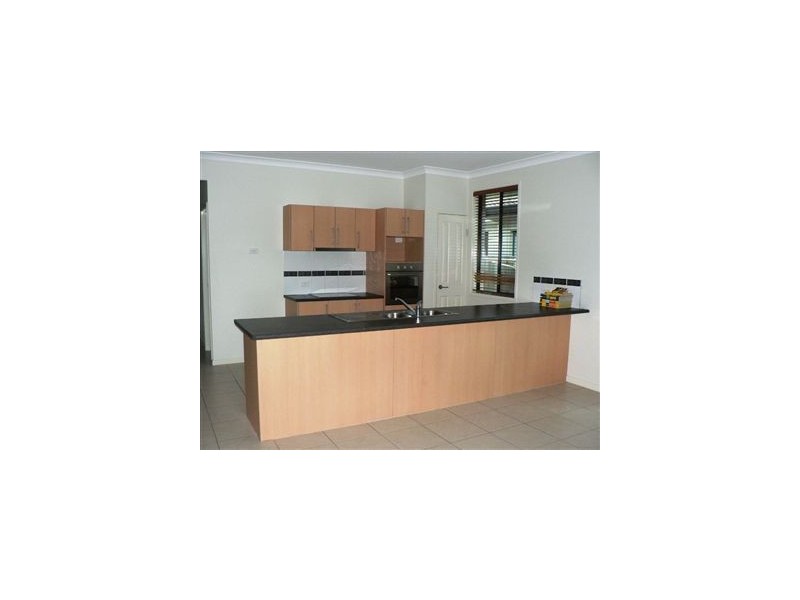 22 Kurrajong, North Lakes QLD 4509