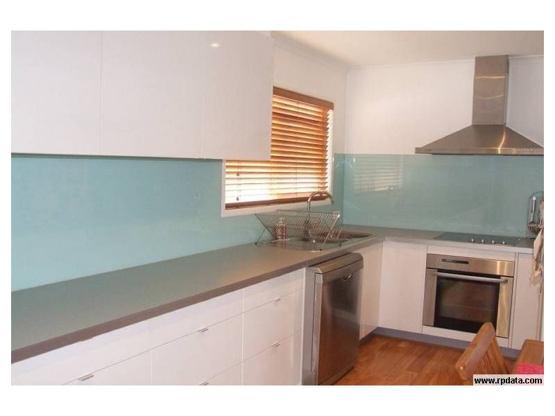 95 Longland Street, Redcliffe QLD 4020