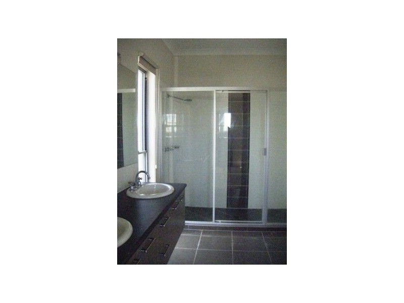 11 Foambark, North Lakes QLD 4509