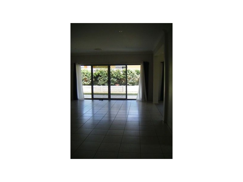 11 Foambark, North Lakes QLD 4509