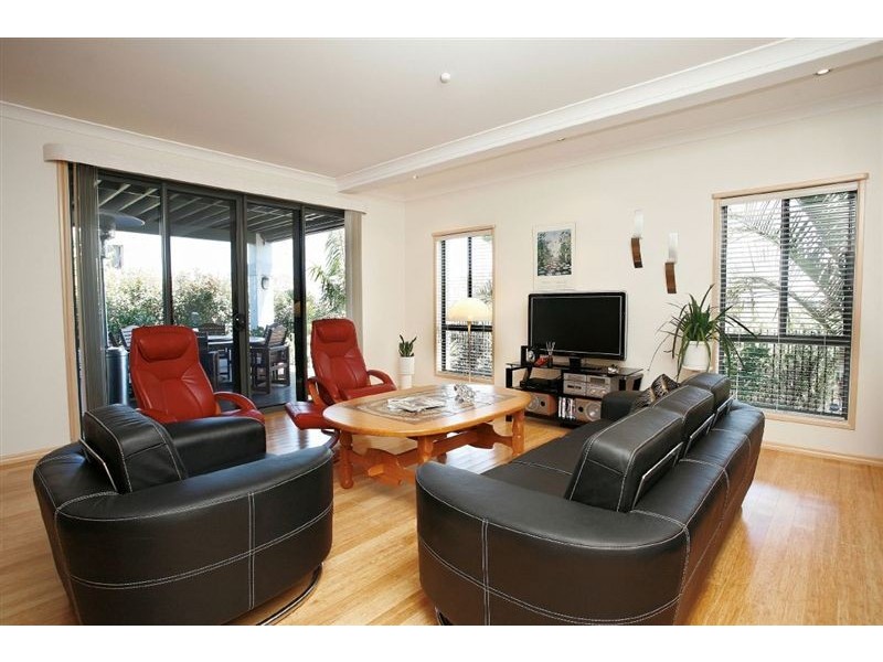 16 Senior Close, North Lakes QLD 4509