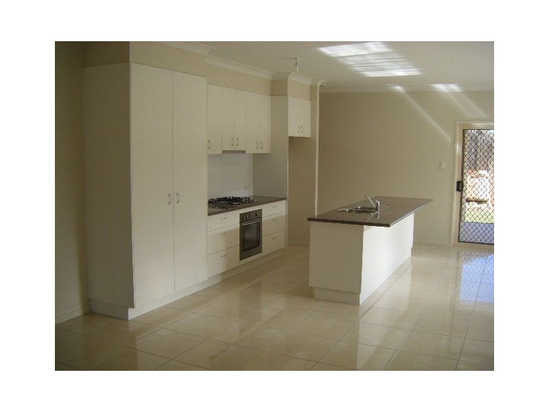 5 Kowari Crescent, North Lakes QLD 4509