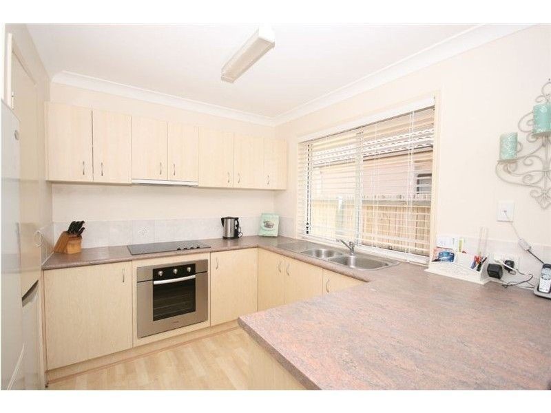 8 Page Street, North Lakes QLD 4509
