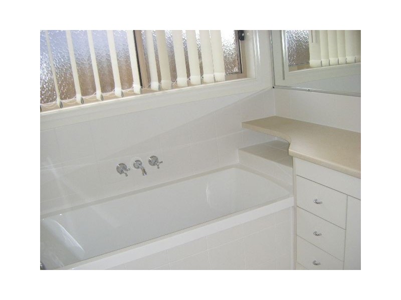 11 Eve Court, Kallangur QLD 4503