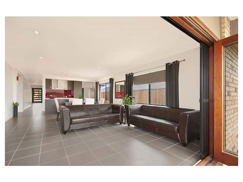 5 Suntrust Street, North Lakes QLD 4509