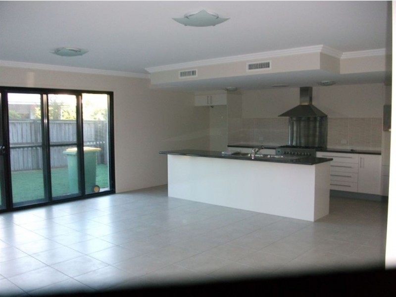 11 Riley Court, North Lakes QLD 4509