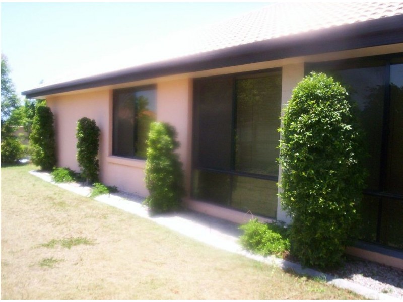 27 Cooksland  Cresent, North Lakes QLD 4509