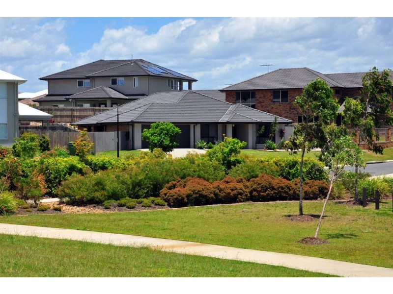 27 Sears Parade, North Lakes QLD 4509